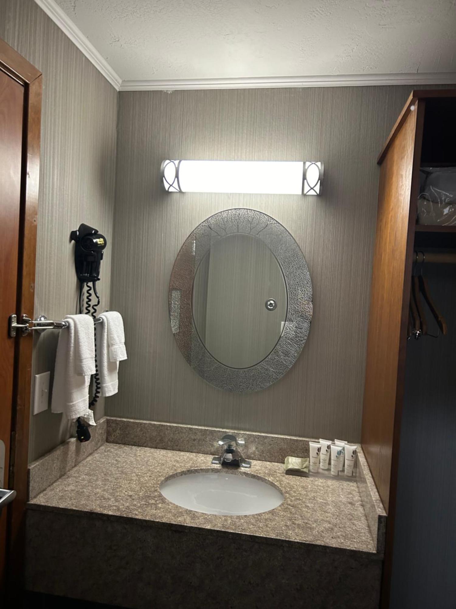 Country Inn & Suites By Radisson, Delta Park North بورتلاند المظهر الخارجي الصورة