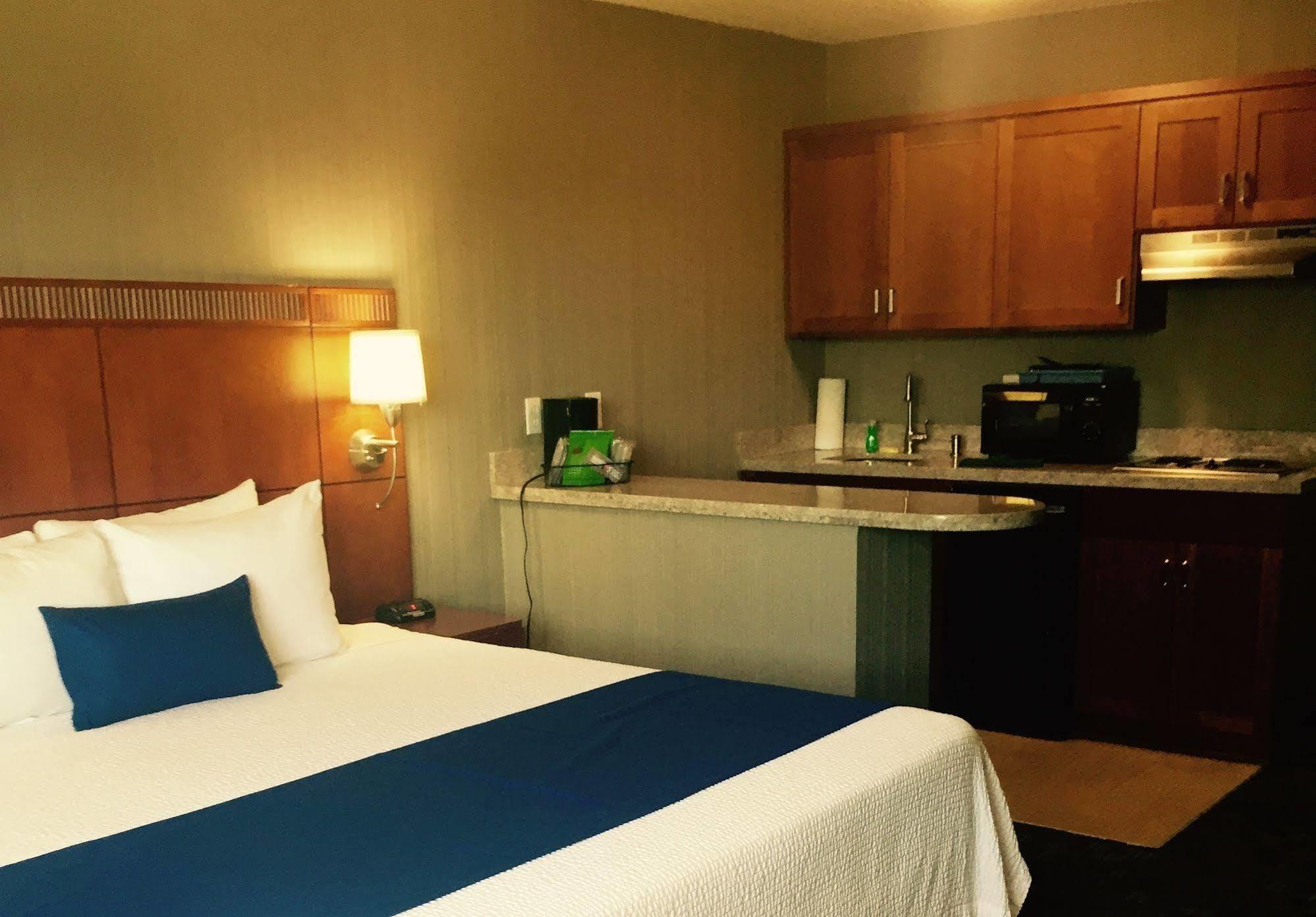 Country Inn & Suites By Radisson, Delta Park North بورتلاند المظهر الخارجي الصورة